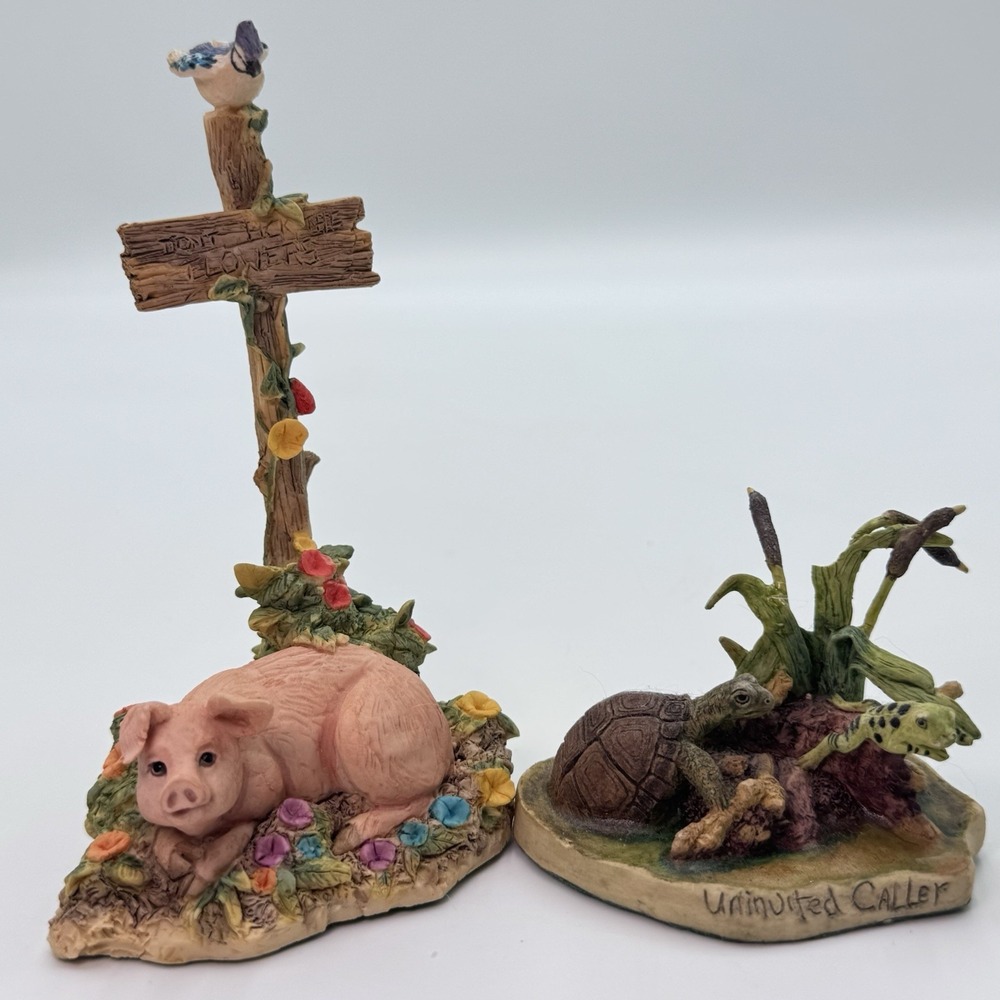2 Lowell Davis Farm Figurines Don't Pick The Flowers & Uninvited Caller Pig Frog